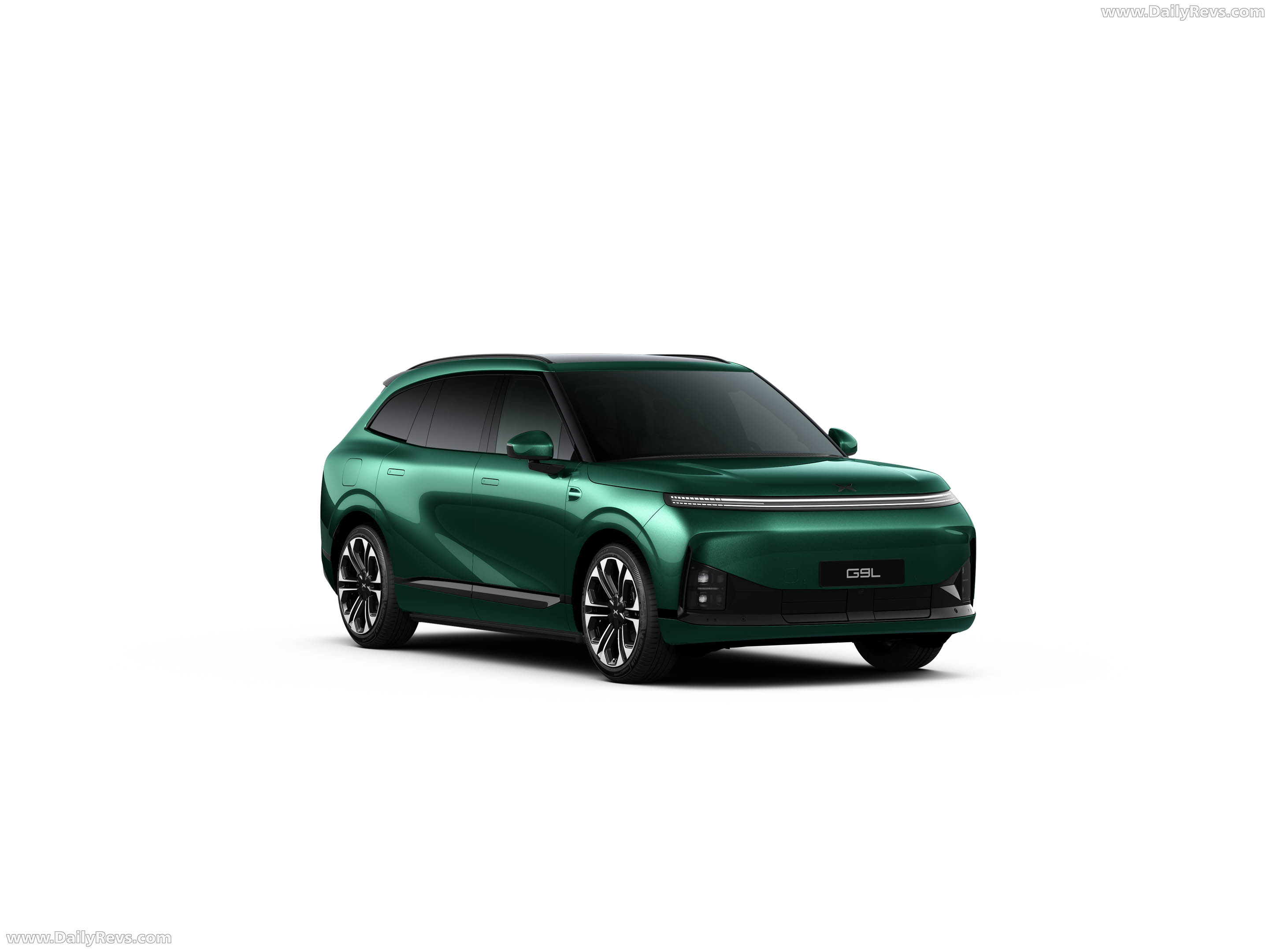 2027 Xpeng Motors G9L Front View